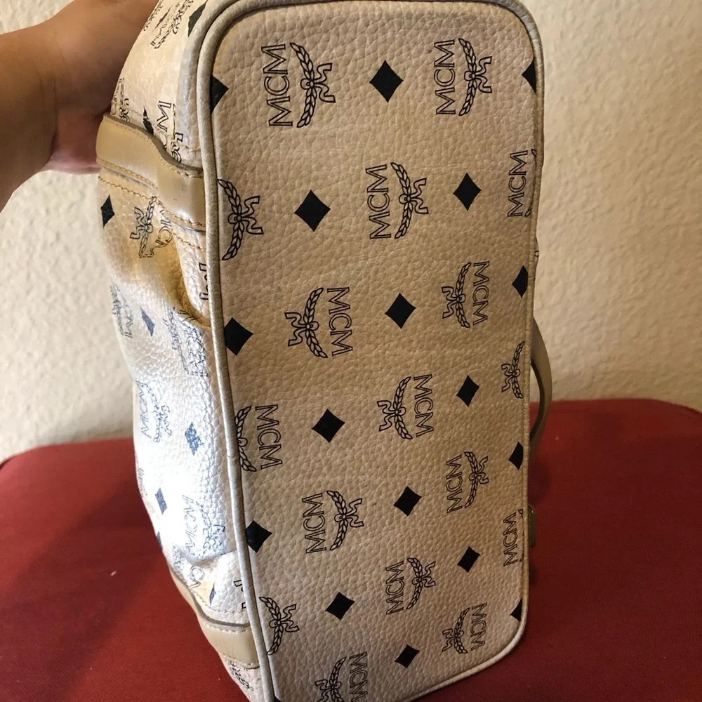 MCM CREAM VISETOS LEATHER BAG - Picture 3 of 16